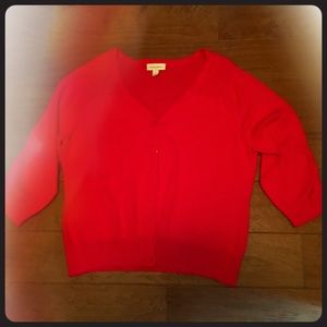 Coral sweater with ruched 3/4 in sleeves